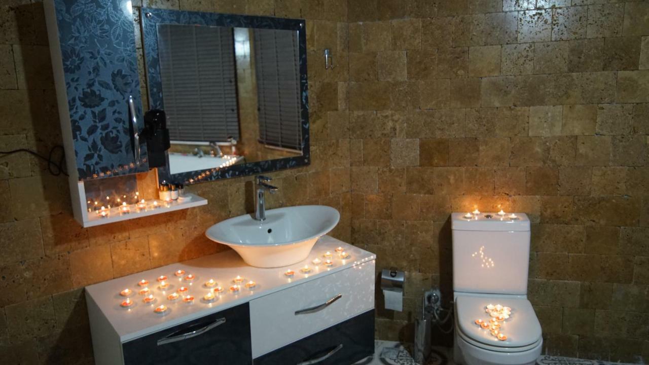 Castle Nolana Hotel Geredeli Екстериор снимка