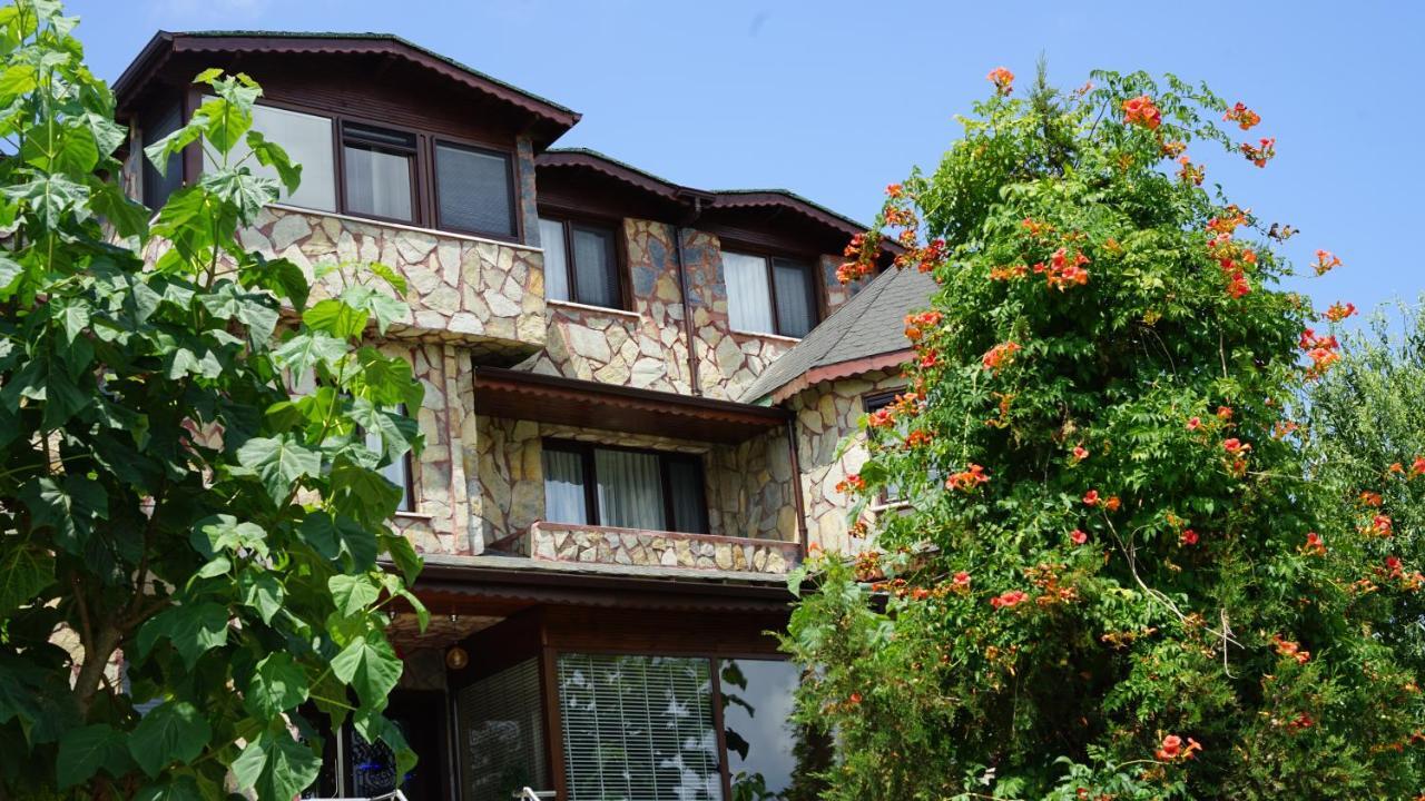 Castle Nolana Hotel Geredeli Екстериор снимка