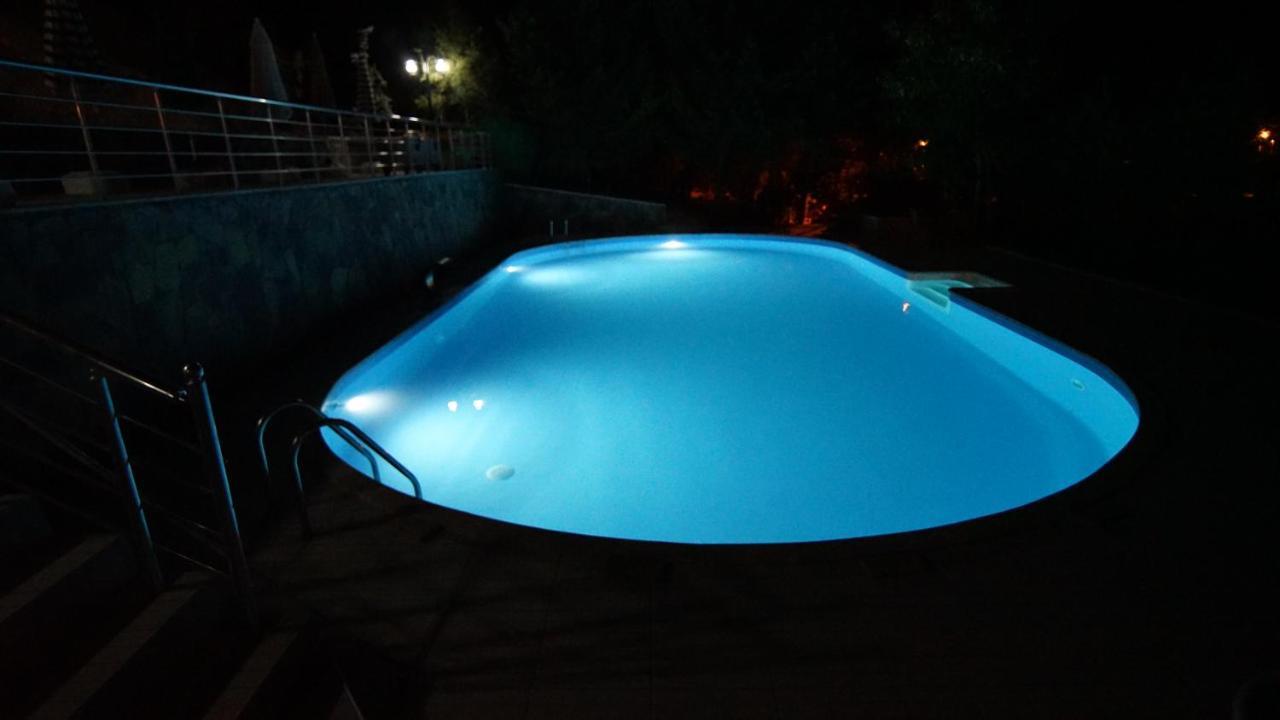 Castle Nolana Hotel Geredeli Екстериор снимка